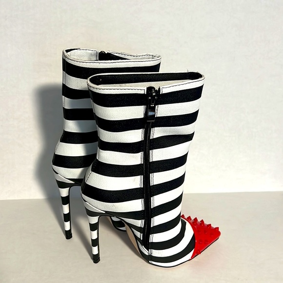 Boot 👢 - Picture 2 of 6